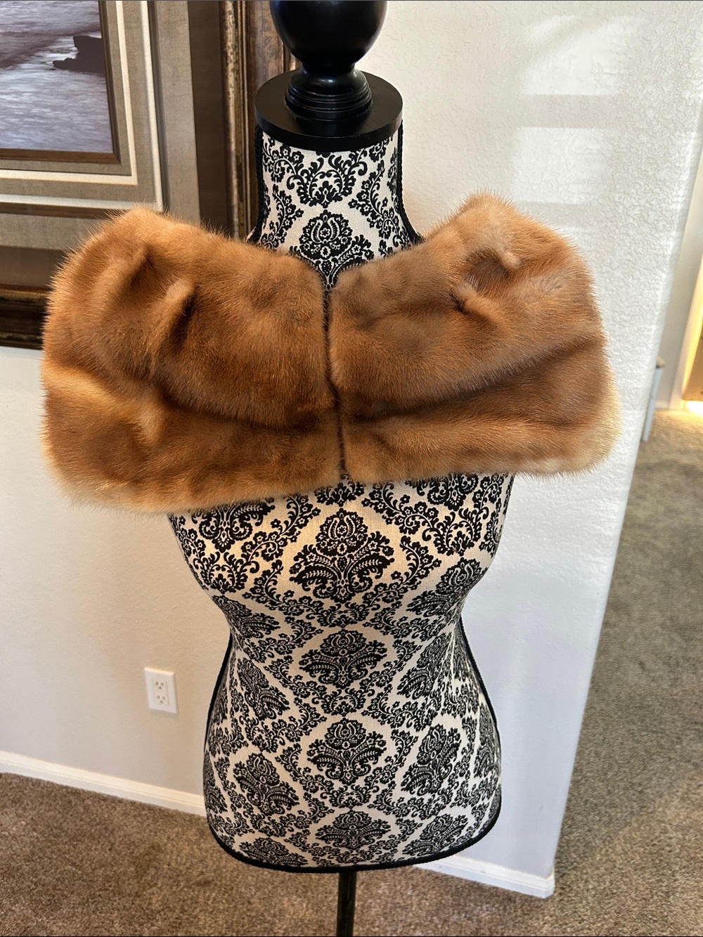 Luxury Brown Vintage Fur Shoulder Stole - Women's Accessory